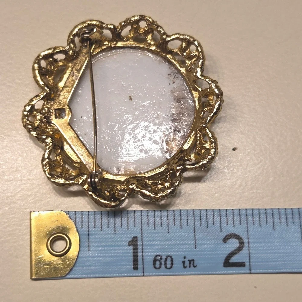 Vintage Gold Tone Cameo Brooch Pin Porcelain Scene Courting Couple Victorian